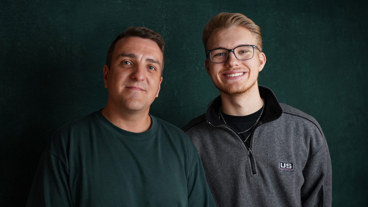 19-Year-Old Reveals INSANE Side Hustle That Makes THOUSANDS (Noah Brierley)