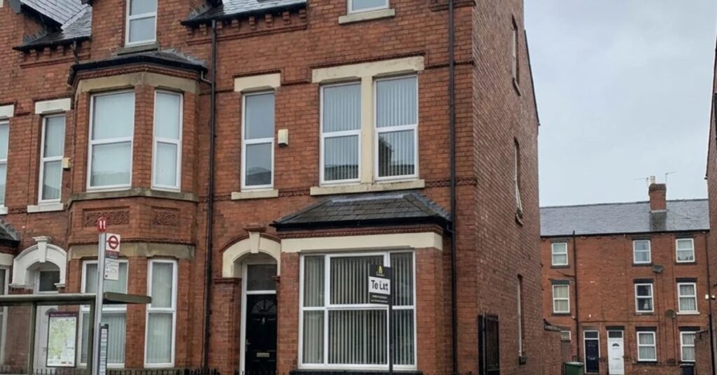 minimum wage not enough for a one bed flat